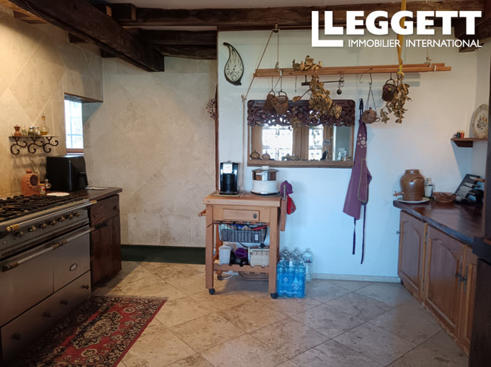 Image No.5-Maison de 5 chambres à vendre à Pleuville