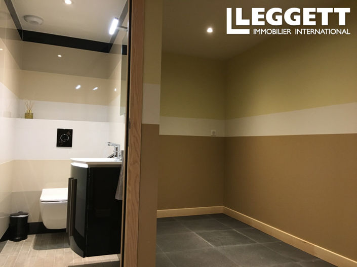 Image No.8-3 Bed House for sale