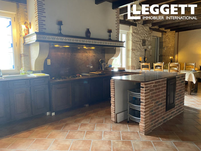 Image No.5-4 Bed House for sale