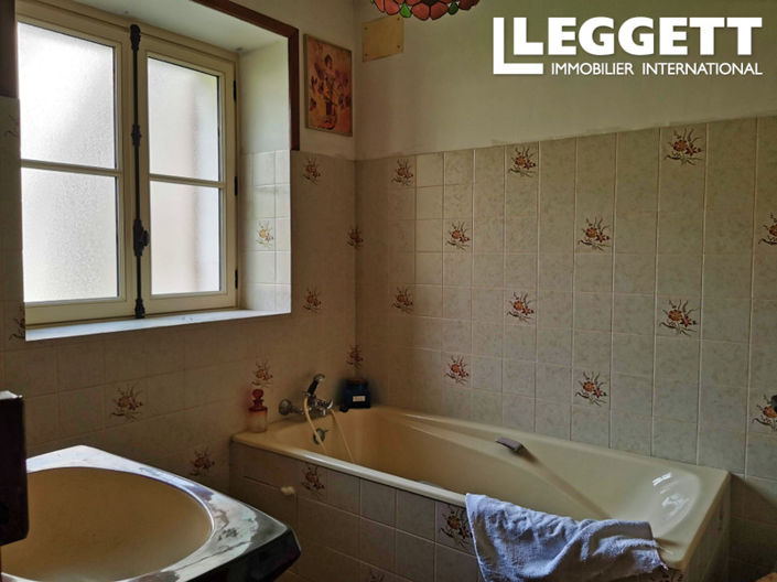 Image No.10-2 Bed House for sale