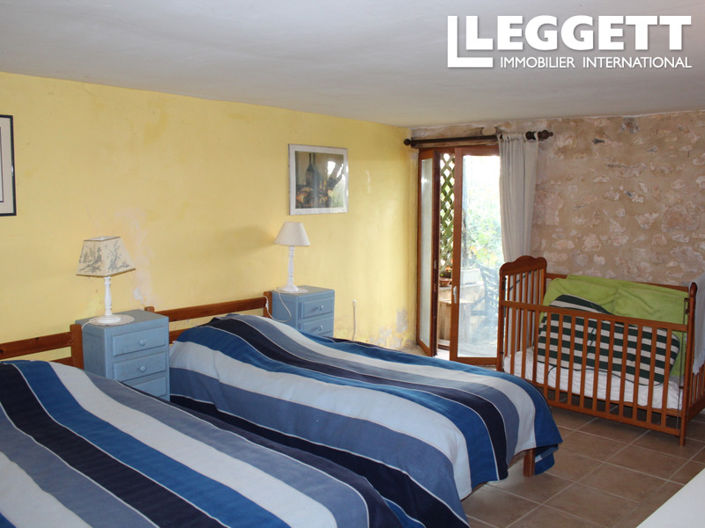 Image No.3-4 Bed House for sale