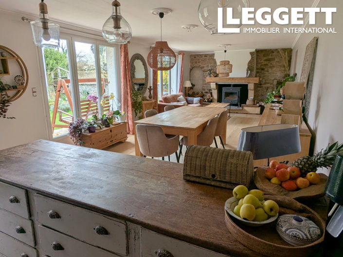 Image No.5-6 Bed House for sale