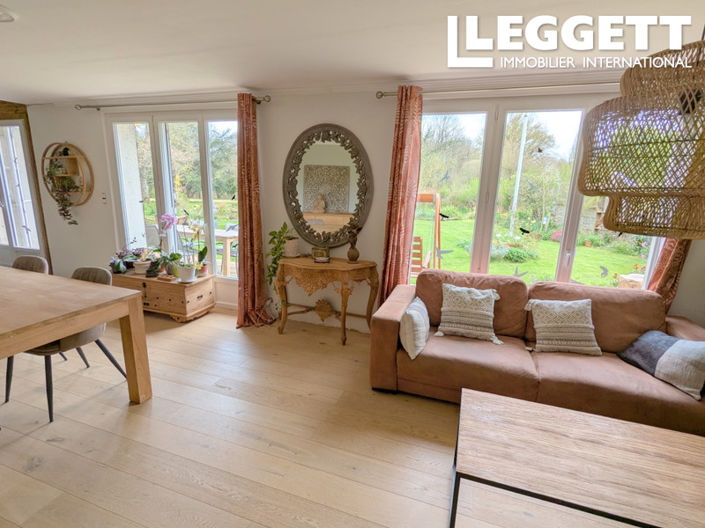 Image No.6-6 Bed House for sale