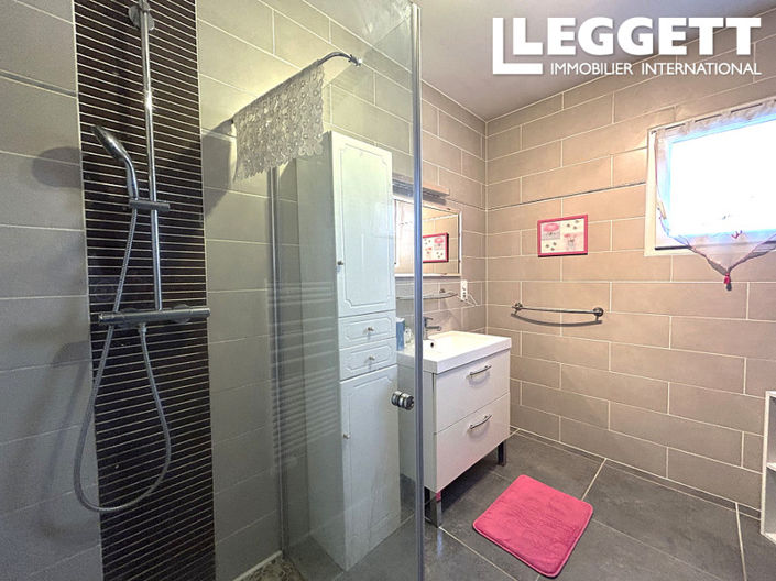 Image No.10-3 Bed House for sale