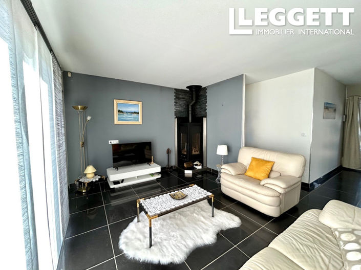 Image No.3-3 Bed House for sale