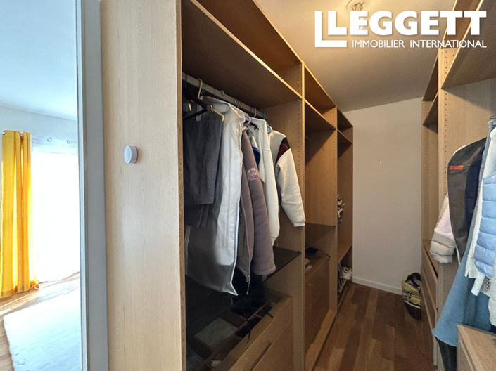 Image No.6-3 Bed House for sale