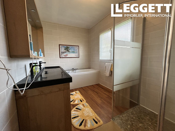 Image No.9-3 Bed House for sale