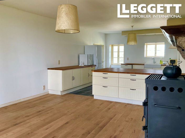 Image No.6-4 Bed House for sale