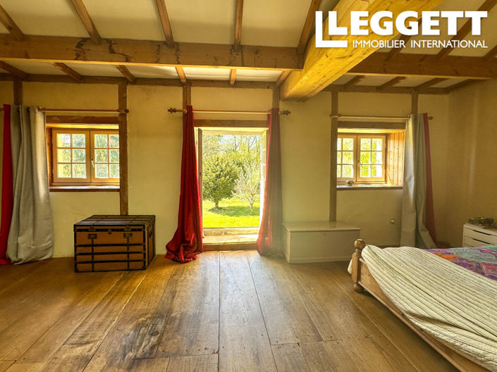 Image No.8-4 Bed House for sale