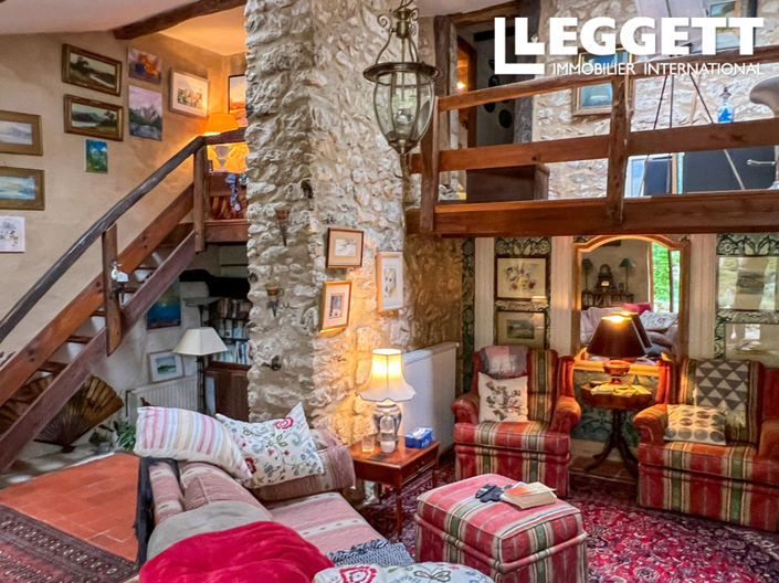 Image No.10-7 Bed House for sale