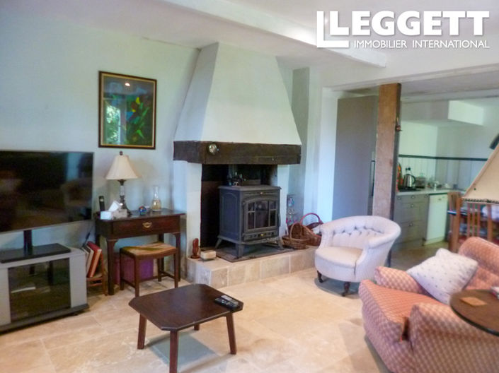 Image No.7-7 Bed House for sale