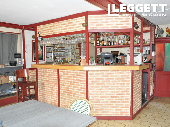 Image No.3-9 Bed Commercial for sale