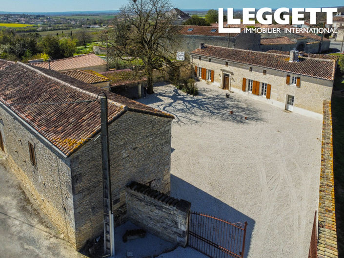 Image No.1-4 Bed House for sale