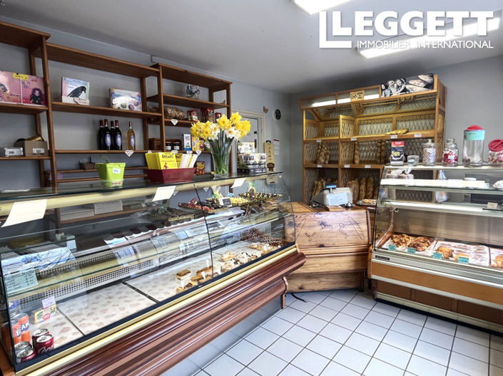 Image No.1-3 Bed Commercial for sale