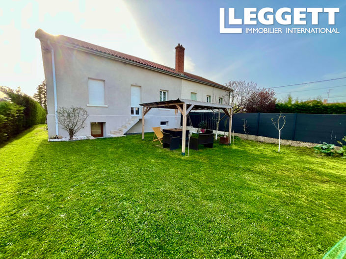 Image No.1-4 Bed House for sale