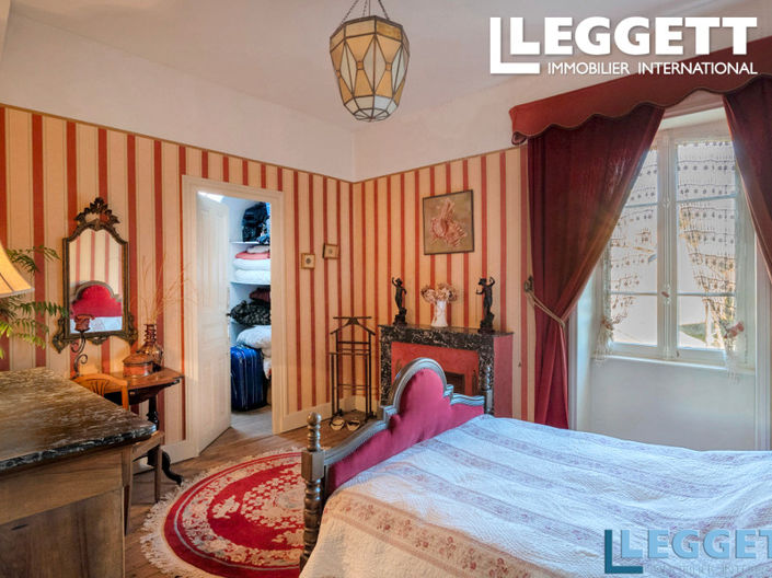 Image No.9-5 Bed House for sale