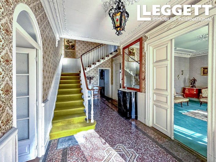 Image No.2-8 Bed House for sale