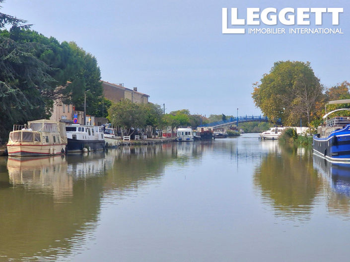 Image No.8-8 Bed House for sale