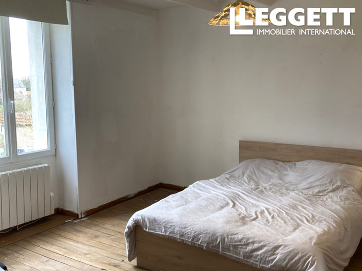 Image No.10-5 Bed House for sale