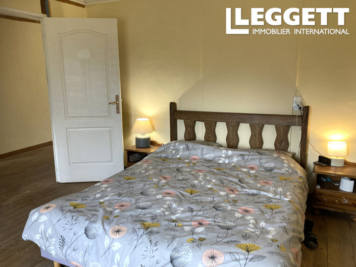 Image No.9-5 Bed House for sale