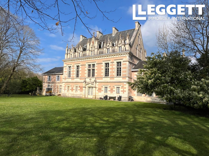 Image No.1-10 Bed Chateaux for sale