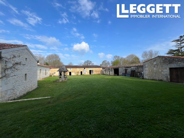 Image No.10-Châteaux de 10 chambres à vendre à Écurat