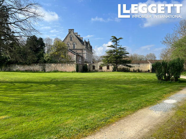 Image No.3-10 Bed Chateaux for sale