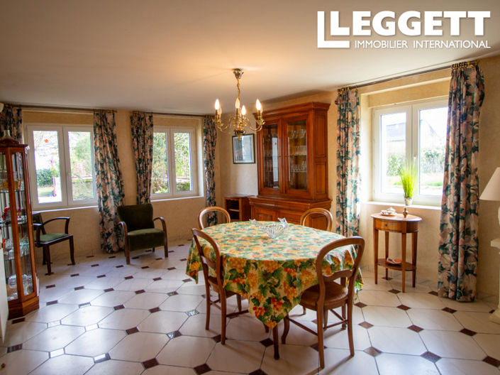 Image No.2-5 Bed House for sale