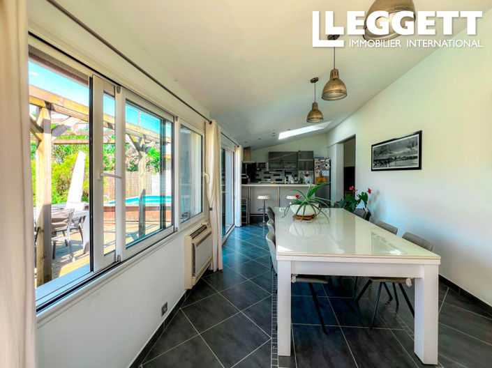 Image No.1-3 Bed House for sale