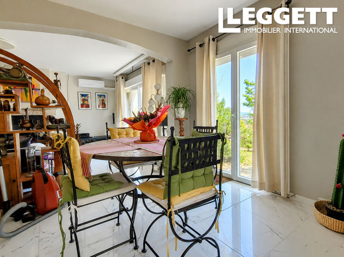 Image No.5-2 Bed House for sale