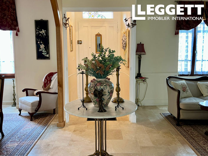 Image No.1-5 Bed House for sale