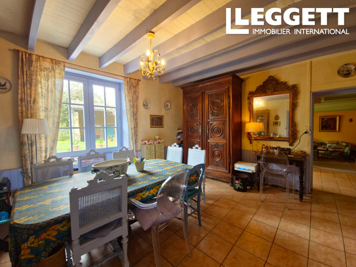 Image No.5-6 Bed House for sale