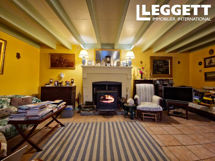 Image No.6-6 Bed House for sale