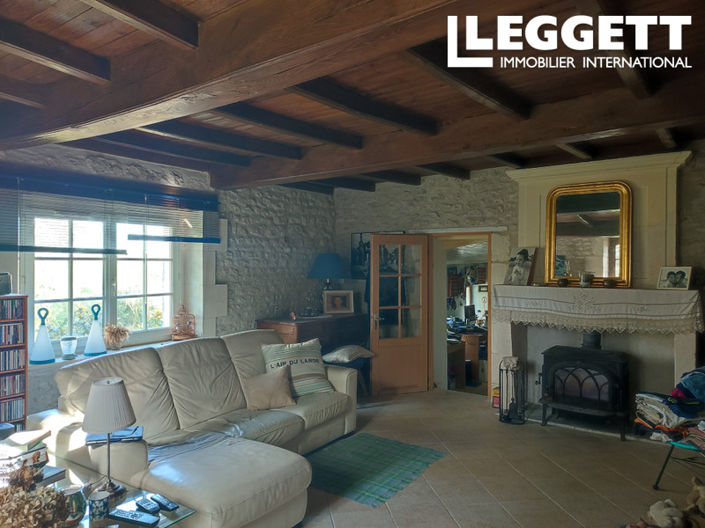 Image No.10-4 Bed House for sale