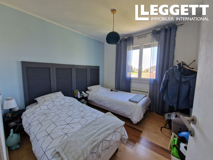 Image No.6-3 Bed House for sale