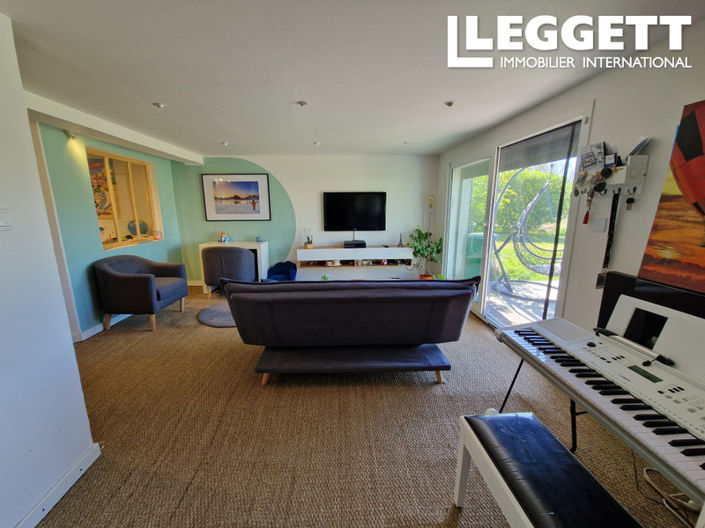 Image No.8-3 Bed House for sale