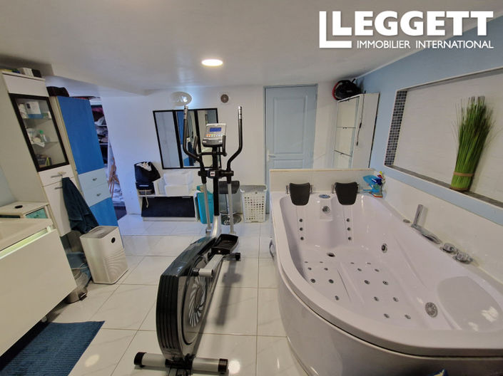 Image No.9-3 Bed House for sale