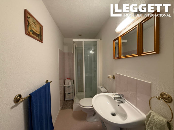 Image No.10-3 Bed House for sale