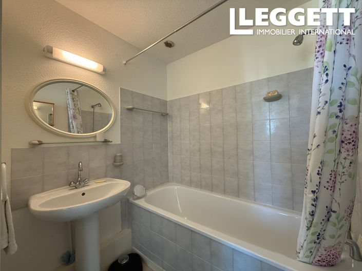 Image No.9-3 Bed House for sale