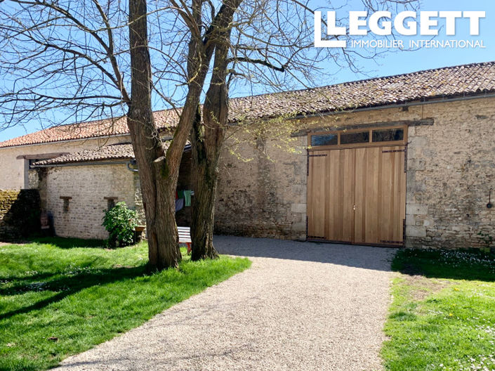 Image No.2-4 Bed House for sale