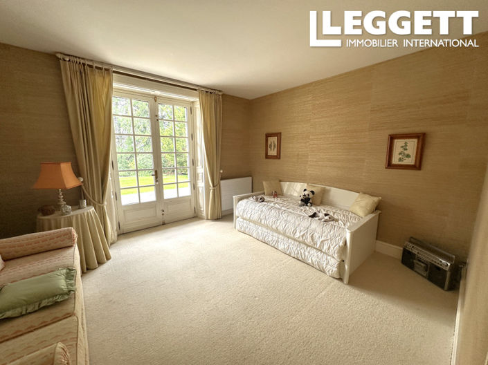 Image No.10-5 Bed House for sale