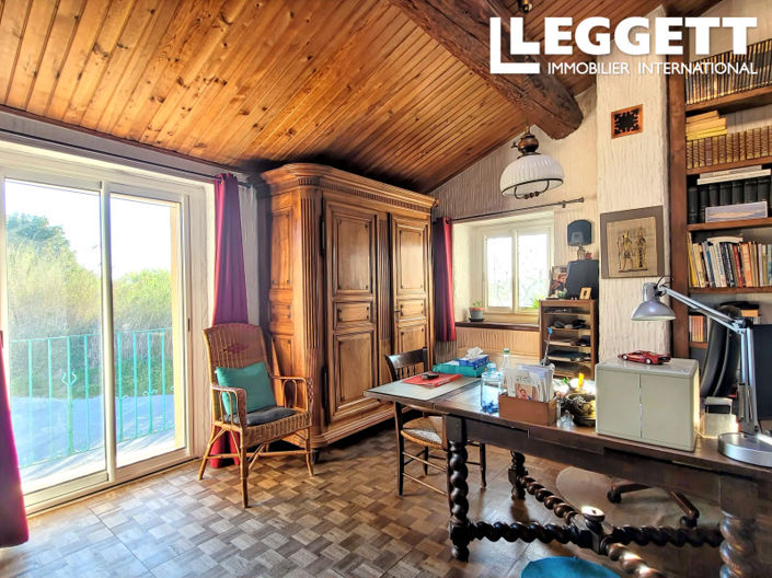 Image No.9-3 Bed House for sale