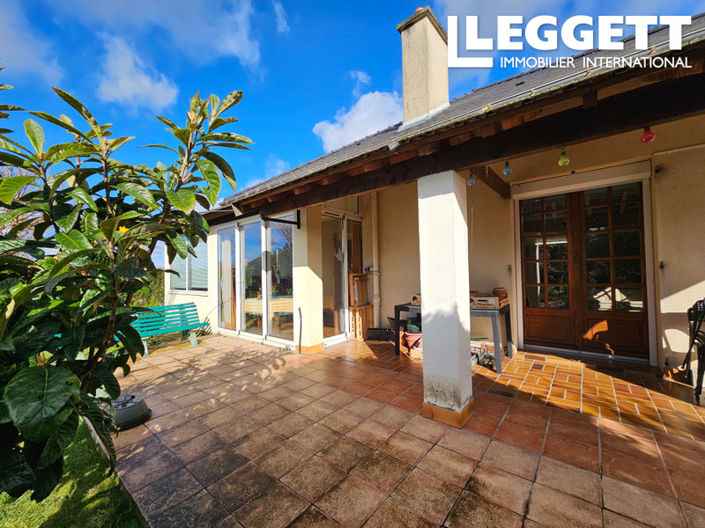 Image No.8-5 Bed House for sale