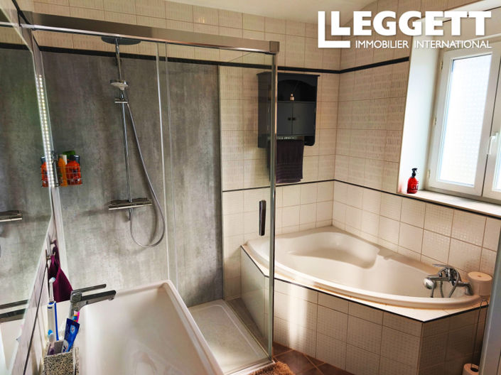 Image No.7-4 Bed House for sale