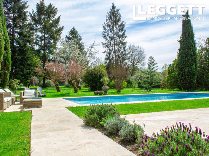 Image No.4-10 Bed House for sale