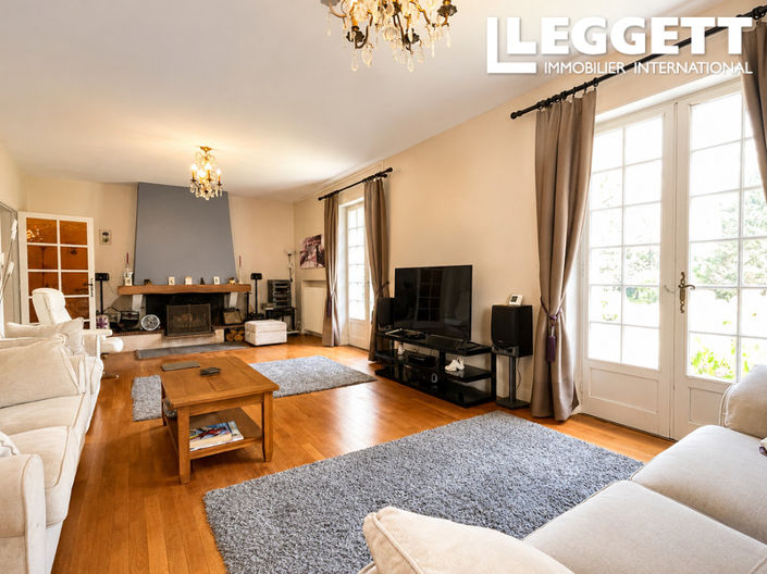 Image No.2-5 Bed House for sale