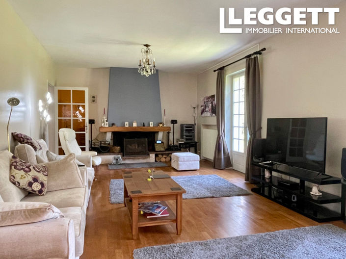 Image No.6-5 Bed House for sale