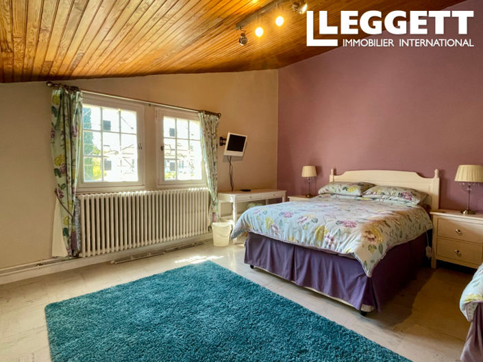 Image No.9-5 Bed House for sale