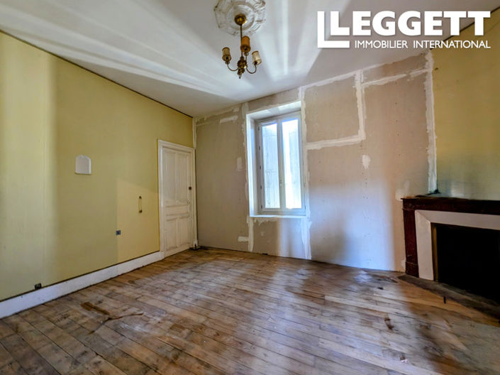 Image No.10-8 Bed House for sale