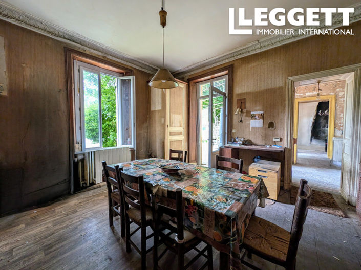 Image No.6-8 Bed House for sale